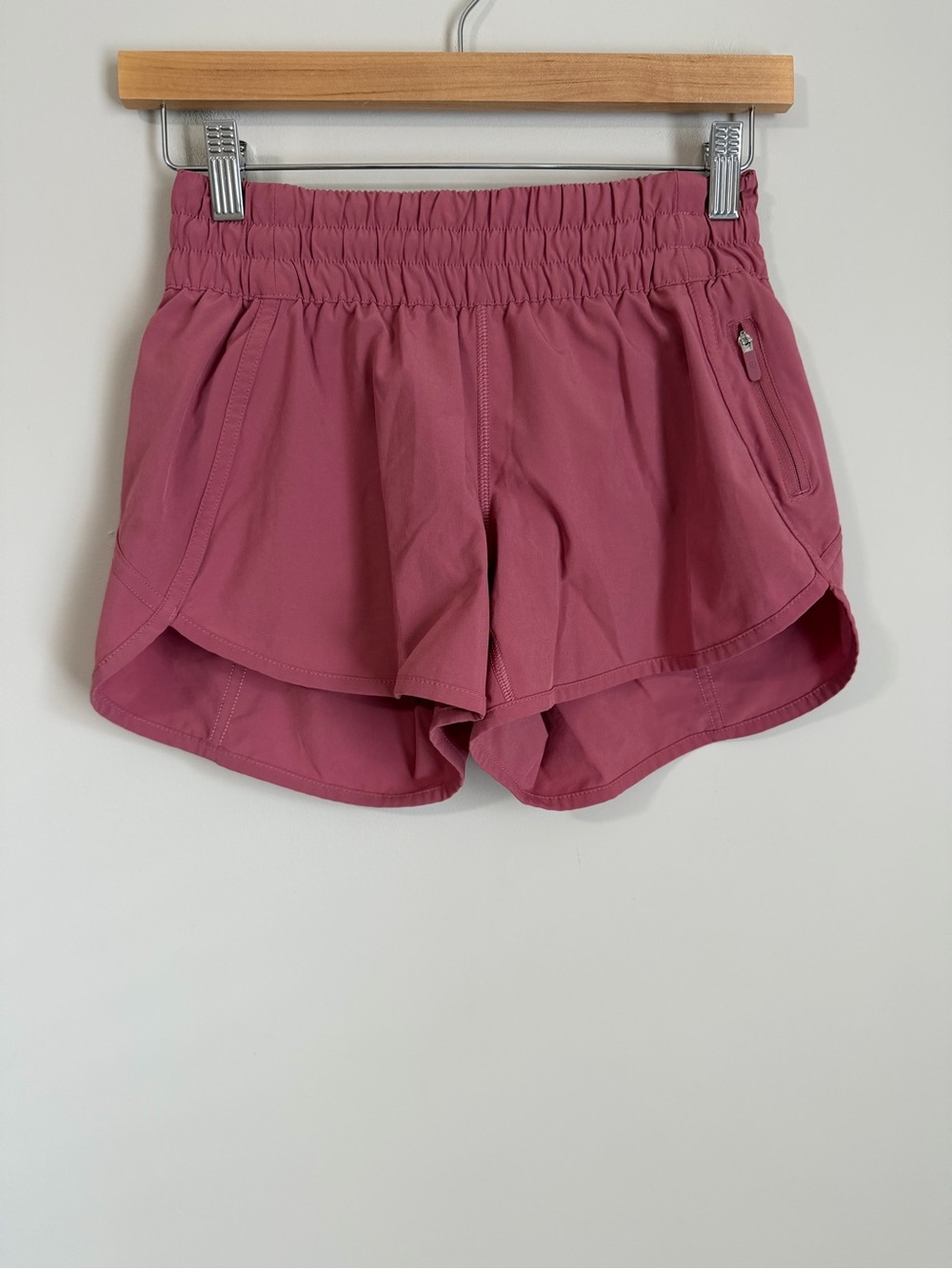 Lululemon Track Shorts Mid-Rise Lined Short 4" Womens 4 Pink long